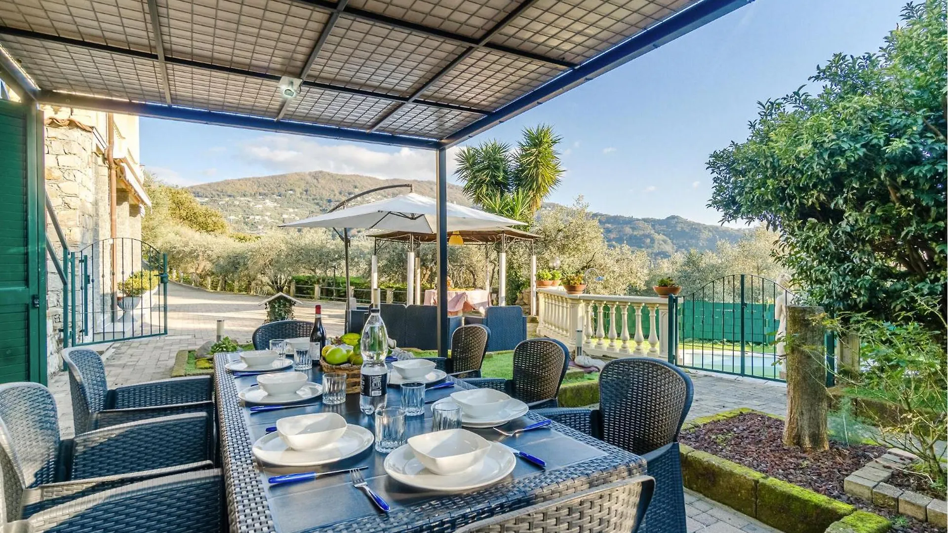 5 Bedroom Stunning Home In Chiavari Italy